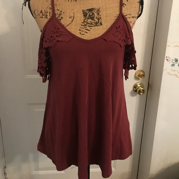 Women’s alya off the shoulder top - Picture 2 of 7